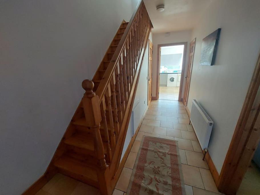 Вилла 3 Bed Semi-Detached House In A Quite Estate Bruff Экстерьер фото